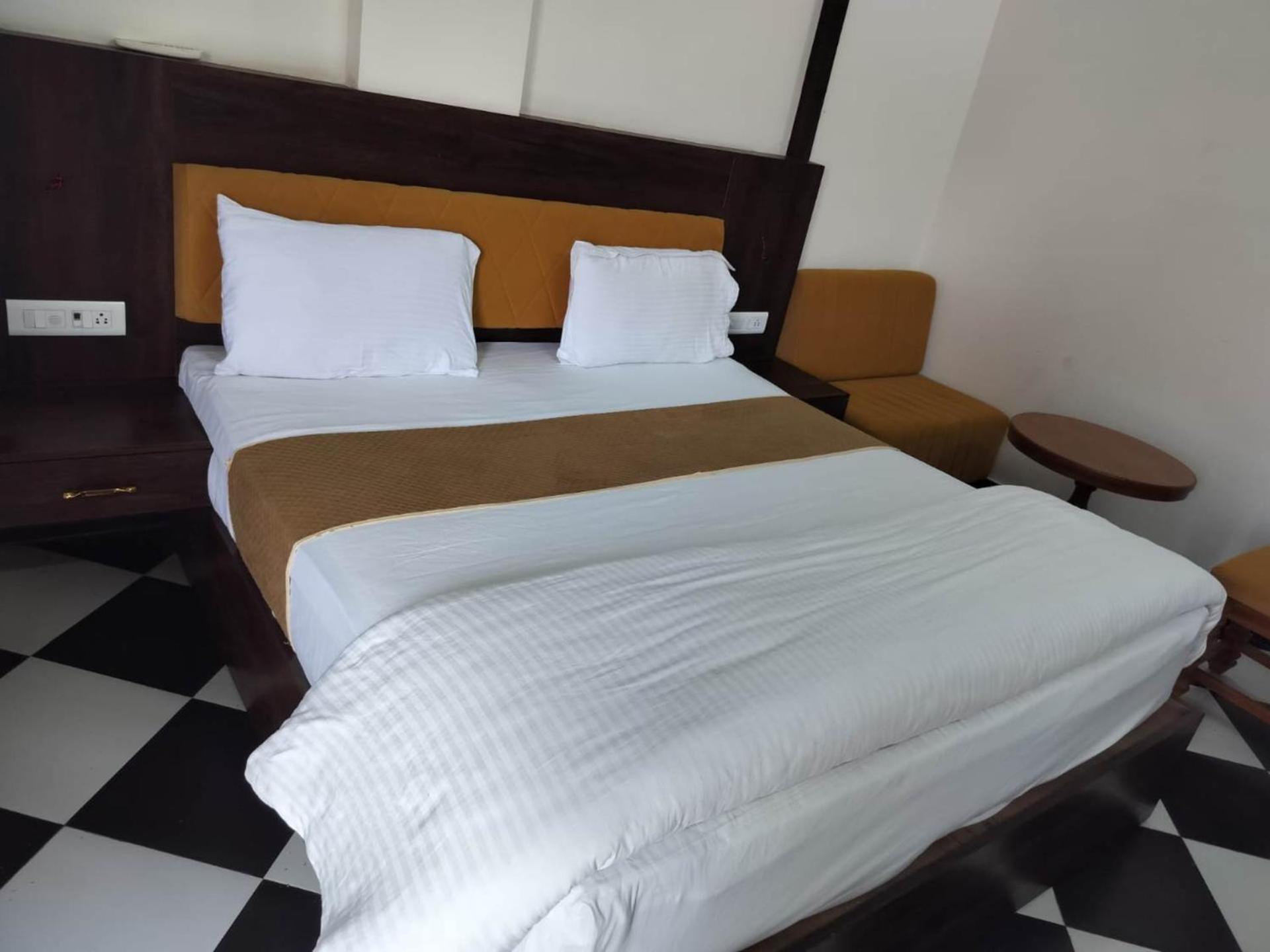 Dhanwa Resort, A Unit Of Satkar Hotel And Resorts 科塔 外观 照片